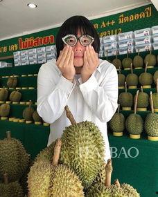 吃瓜 母子,温馨日常中的欢乐时光 第3张 吃瓜 母子,温馨日常中的欢乐时光 第3张